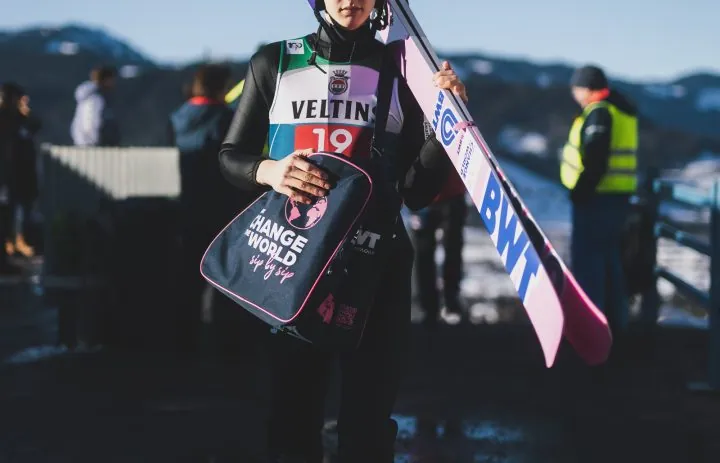  EXPA-FEI-241229-5185 